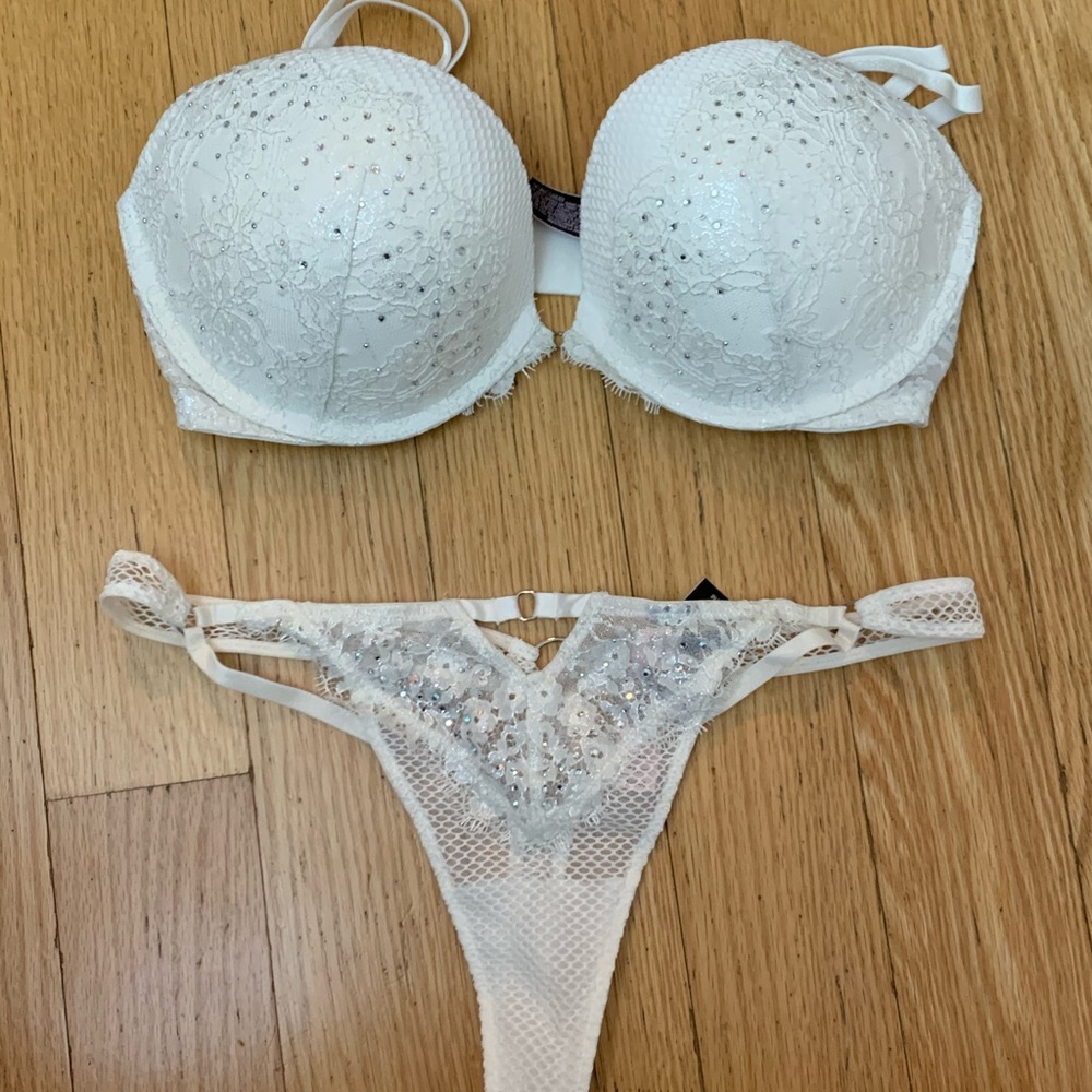 Victoria’s Secret bra and panty set